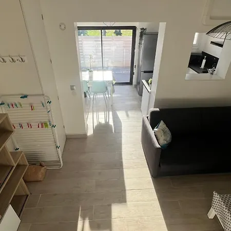 Jolie Petite Maison Plein Sud Дом отдыха Сен-Сиприен