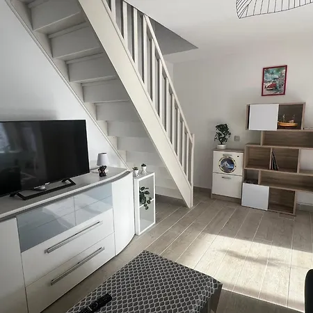 Дом отдыха Jolie Petite Maison Plein Sud Сен-Сиприен